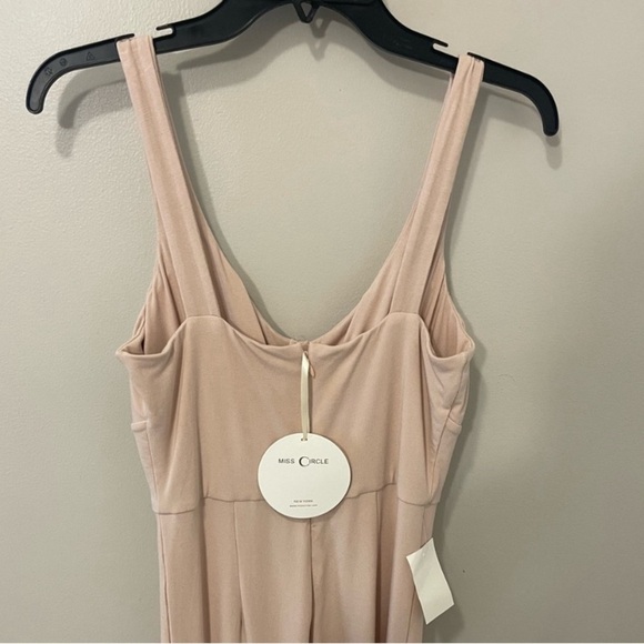 Mis Circle jumpsuit - Picture 5 of 5